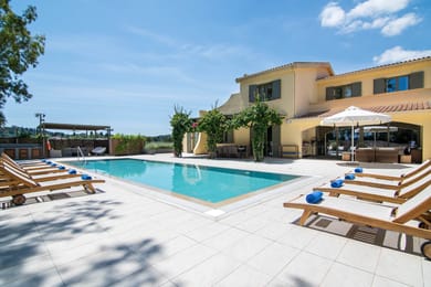 Riley Villa