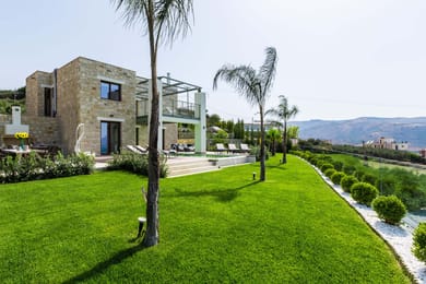 Esmae Villa