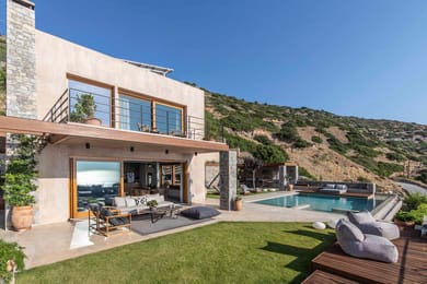 Hilaria Villa