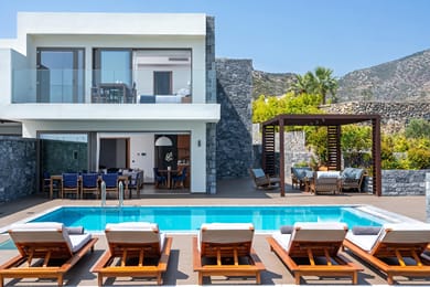 Nerida Villa