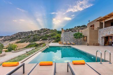 Pacifica Villa