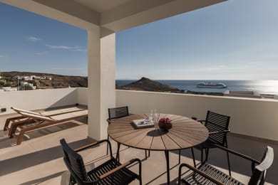 2 Bedroom Sea View Suite with Sharing Pool “Sky”