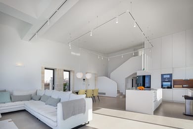 Blue Olive Luxury Villa - Image 4