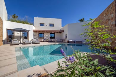Nausica Villa