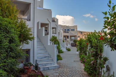 Yria Beach Hotel - Image 7