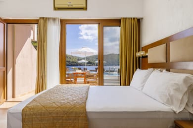 Double Room Ground Floor Pool View  (13-15m²)