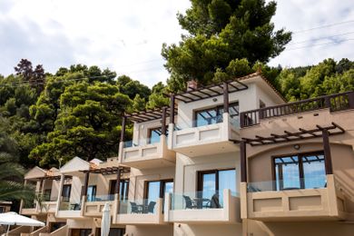 Blue Green Bay - Image 7