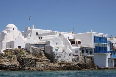 Bluetopia Suites Mykonos - Image 2