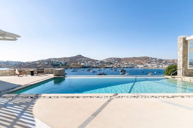 Artemisia Villa