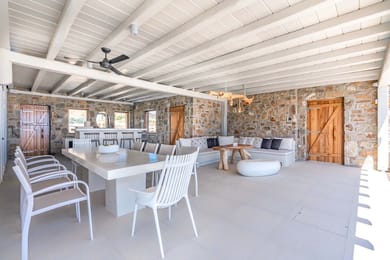 Hailey Villa