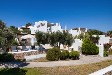 Vourvoulos Retreat