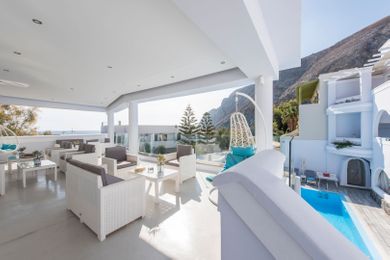 Blue Waves Hotel Santorini - Image 4