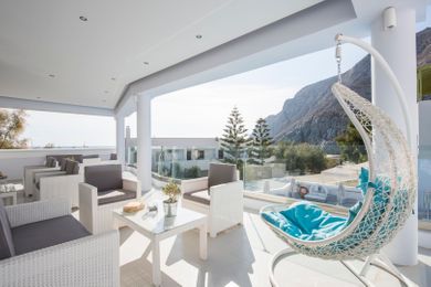 Blue Waves Hotel Santorini - Image 5