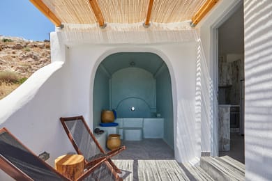 Blue White Villa - Image 6