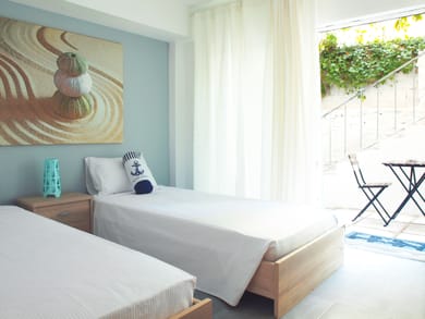 Two Bedroom Apartment with Garden (Vouliagmeni Stylish Homes)