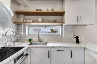 Three Bedroom Panoramic Sea View Maisonette (Vouliagmeni Stylish Homes)