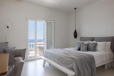 Superior Suite with Outdoor Hot Tub Sea & Sunset View