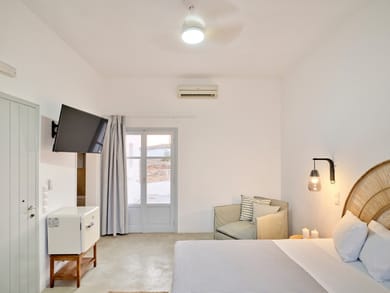 Bonatsa Beach House Kimolos - Image 6