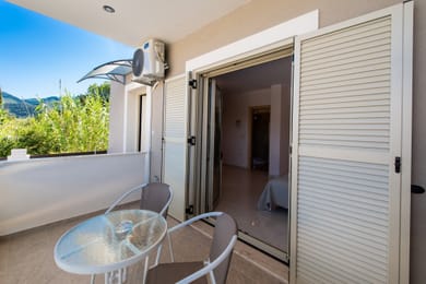 Bounatsa Studios & Apartments - Image 4