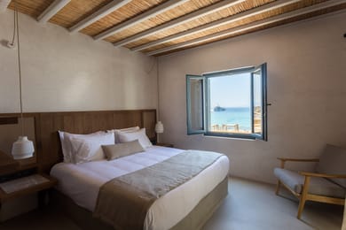 Deluxe Room with Jacuzzi Sea View