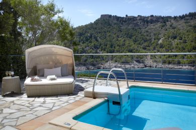 Villa Akrogiali | 3 Bedroom Villa