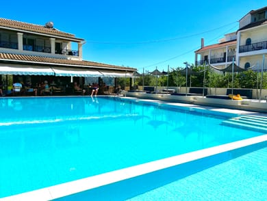 Bruskos Hotel & Suites - Image 2