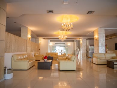 Buka Sandy Beach - Image 5