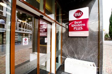 Best Western Plus - Premium Inn Hotel - Image 3