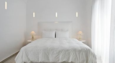 Cavo Suite with outdoor Jacuzzi