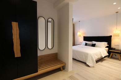 Executive Suite with Sea View & Hot Tub 65m²