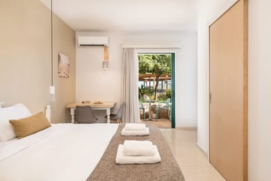 Studio Side Sea View