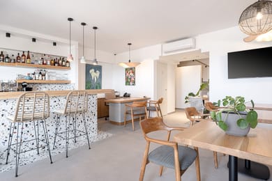 Calla Luxury Seafront Suites - Image 5