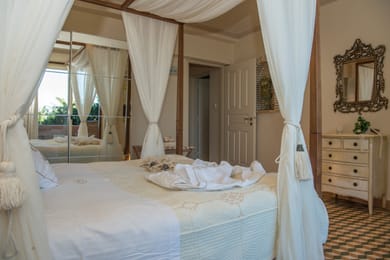 Three-Bedroom Beachfront View Suite