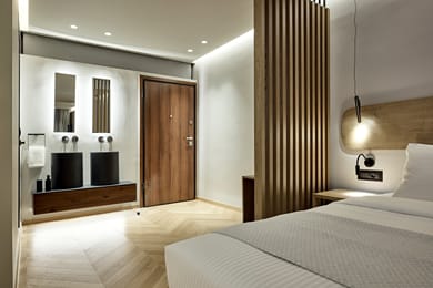 Cama Luxury Suites Kavouri - Image 6