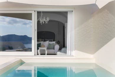 Royal Pool Suite