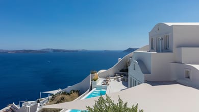 Three Bedroom Villa with Infinity Pool Caldera Sea View