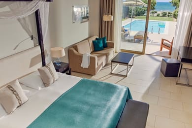 Deluxe Room Private Pool