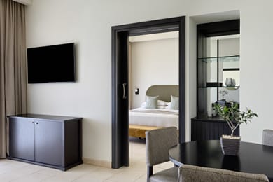 Deluxe Sea View Suite