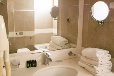 Two-Bedroom Suite Sea View