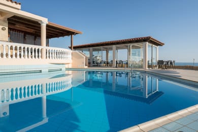 Caretta Beach Chania - Image 4