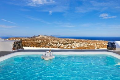 Lava Residence Suite with Heated Pool & Panoramic View