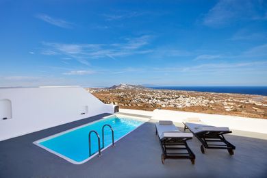 Vita Residence Suite with Heated Pool & Panoramic View