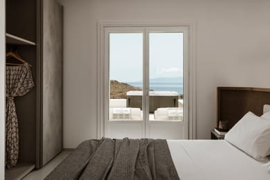 Junior Seaview Jacuzzi Suite