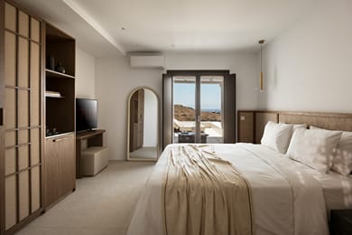 Junior Seaview Jacuzzi Suite