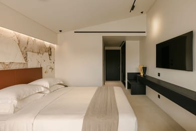 Design Room with Side Sea View