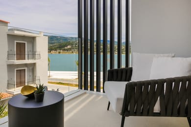 Design Room with Side Sea View