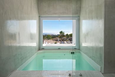Honeymoon Sea View Suite with Jacuzzi