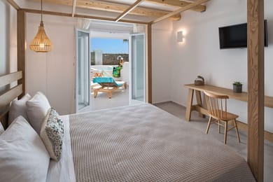 Pool Suite