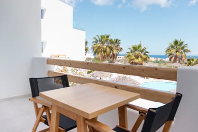 Senior Sea View Suite with Outdoor Jacuzzi