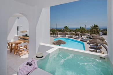 Senior Sea View Suite with Outdoor Jacuzzi